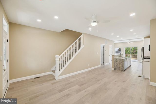 729 MADISON ST NW, Washington, DC 20011