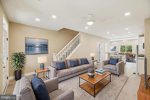 729 MADISON ST NW, Washington, DC 20011