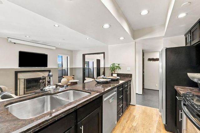 165 Forest Avenue 2C, Palo Alto, CA 94301