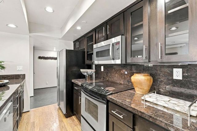 165 Forest Avenue 2C, Palo Alto, CA 94301