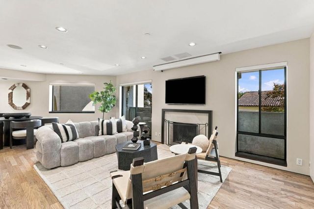 165 Forest Avenue 2C, Palo Alto, CA 94301