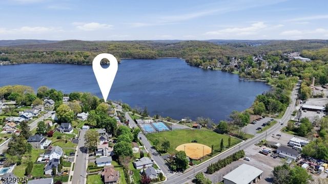 78 Koclas Dr, Netcong Boro, NJ 07857