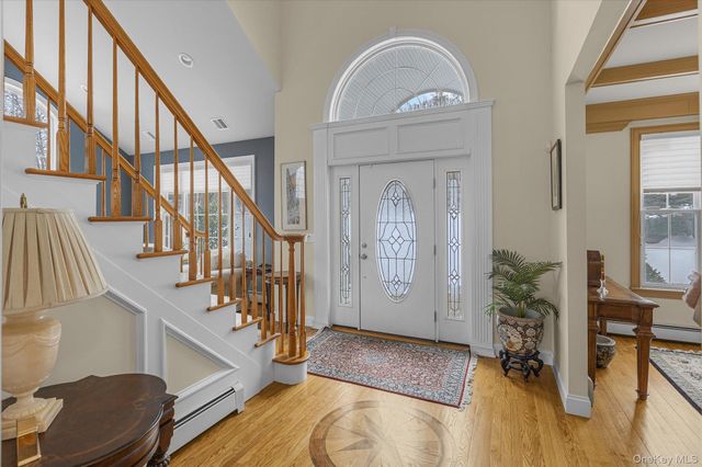 86 Louise Court, Riverhead, NY 11901