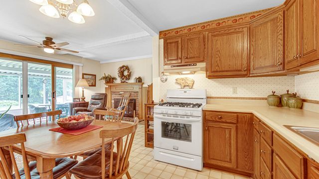 1053 Avondale Avenue, Valparaiso, IN 46385