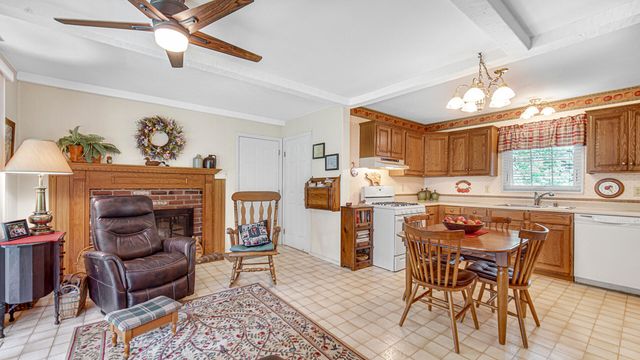 1053 Avondale Avenue, Valparaiso, IN 46385