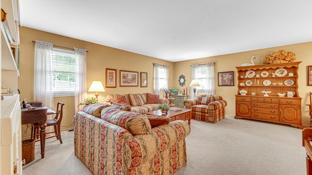1053 Avondale Avenue, Valparaiso, IN 46385