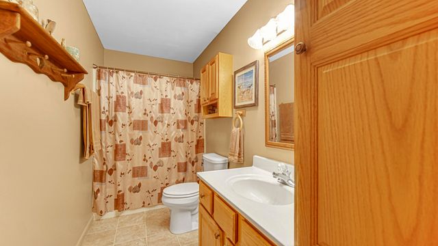 1053 Avondale Avenue, Valparaiso, IN 46385