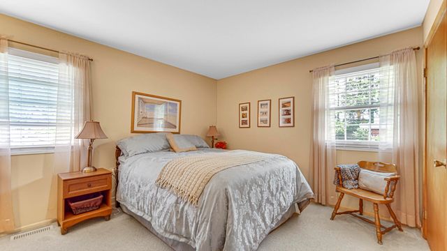 1053 Avondale Avenue, Valparaiso, IN 46385