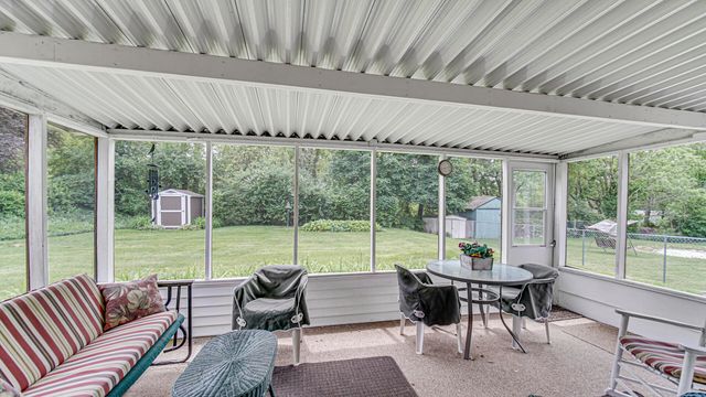 1053 Avondale Avenue, Valparaiso, IN 46385