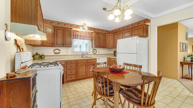 1053 Avondale Avenue, Valparaiso, IN 46385