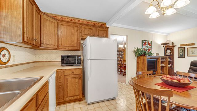 1053 Avondale Avenue, Valparaiso, IN 46385
