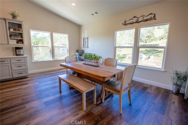 29200 Acorn Ct, Coarsegold, CA 93614