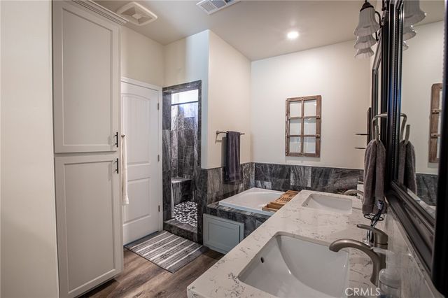 29200 Acorn Ct, Coarsegold, CA 93614