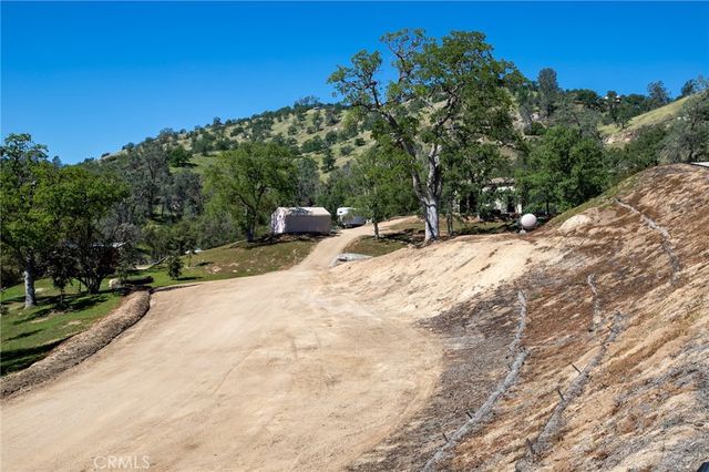29200 Acorn Ct, Coarsegold, CA 93614