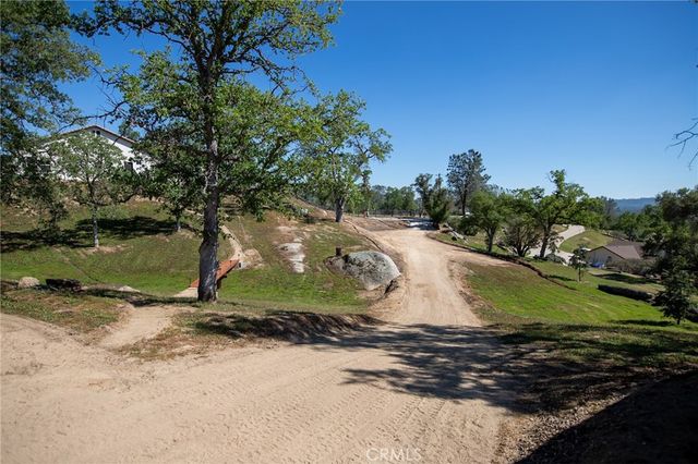 29200 Acorn Ct, Coarsegold, CA 93614