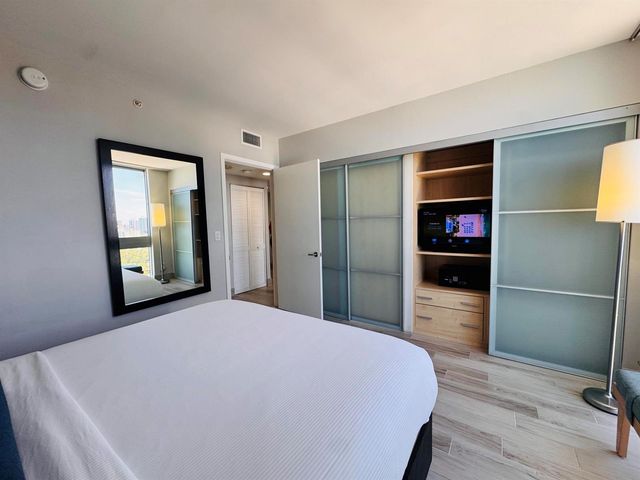 18683 Collins Avenue 2303, Sunny Isles Beach, FL 33160