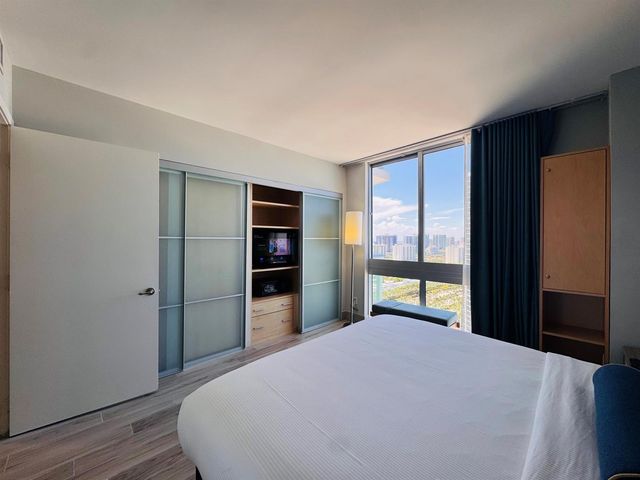 18683 Collins Avenue 2303, Sunny Isles Beach, FL 33160