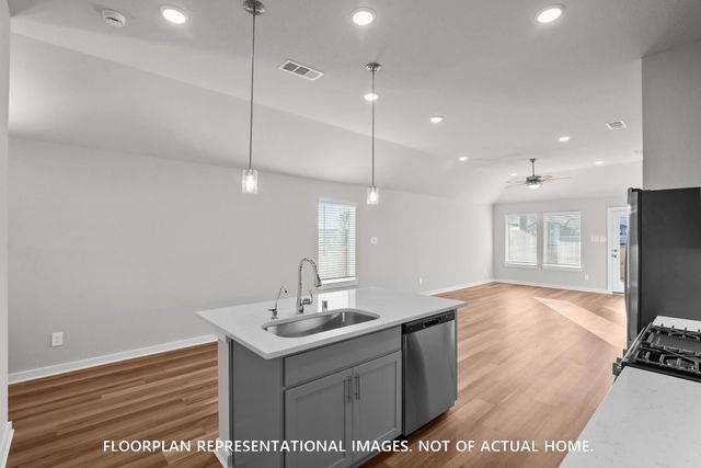 759 Hackberry Branch Court, Magnolia, TX 77354