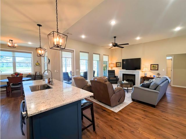 1 Nascapi Trace, Cherokee Village, AR 72529