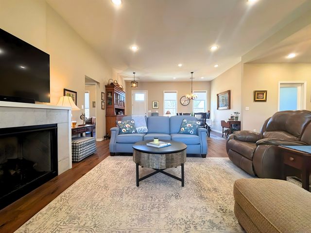 1 Nascapi Trace, Cherokee Village, AR 72529