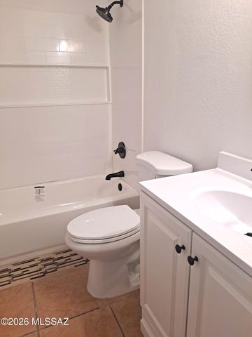 1588 W Swisher Place, Tucson, AZ 85746