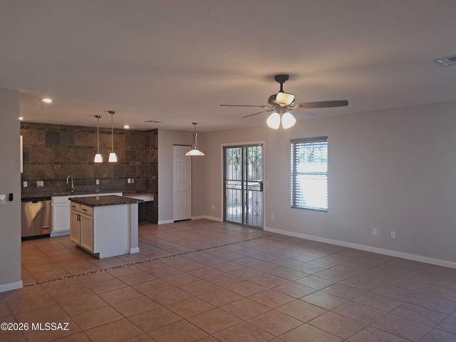 1588 W Swisher Place, Tucson, AZ 85746