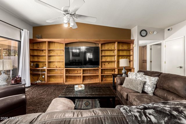 2115 W SHAWNEE Drive, Chandler, AZ 85224