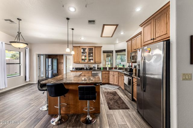 2115 W SHAWNEE Drive, Chandler, AZ 85224