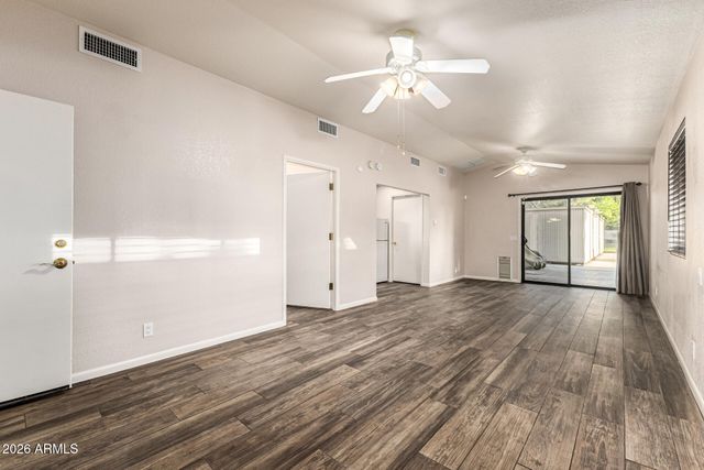 2115 W SHAWNEE Drive, Chandler, AZ 85224