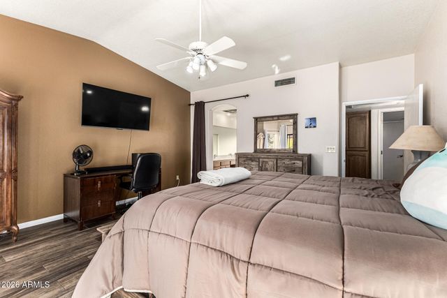 2115 W SHAWNEE Drive, Chandler, AZ 85224