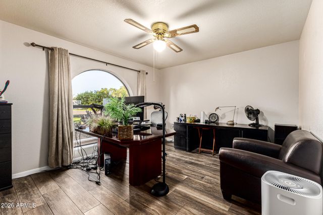 2115 W SHAWNEE Drive, Chandler, AZ 85224