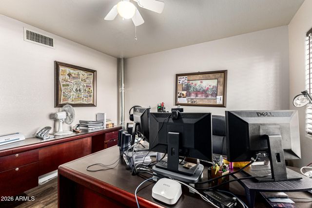 2115 W SHAWNEE Drive, Chandler, AZ 85224