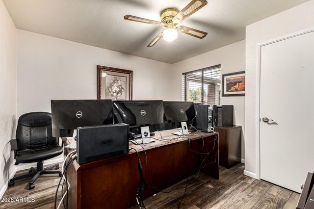 2115 W SHAWNEE Drive, Chandler, AZ 85224