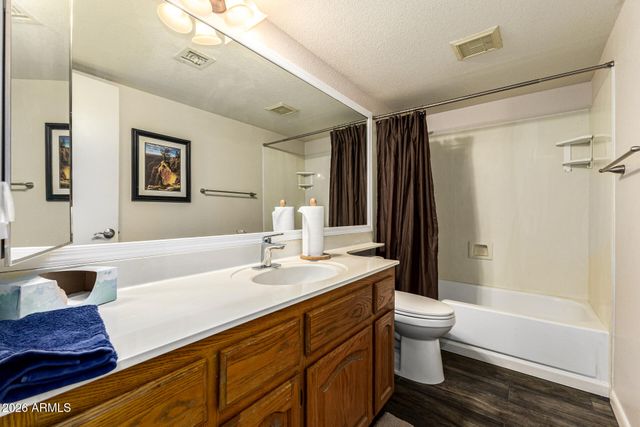 2115 W SHAWNEE Drive, Chandler, AZ 85224