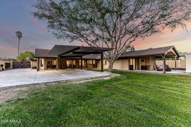 2115 W SHAWNEE Drive, Chandler, AZ 85224