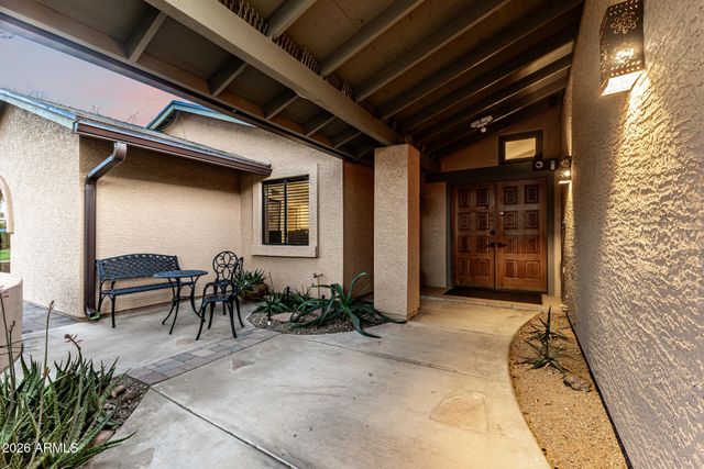 2115 W SHAWNEE Drive, Chandler, AZ 85224