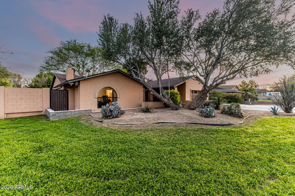 2115 W SHAWNEE Drive, Chandler, AZ 85224 — photo 4