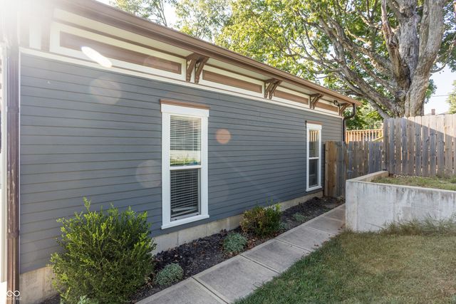 220 S Washington Street, Danville, IN 46122