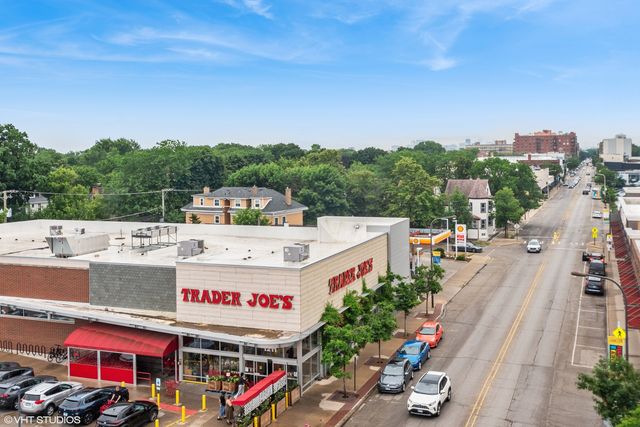 1210 CHICAGO Avenue 202, Evanston, IL 60202