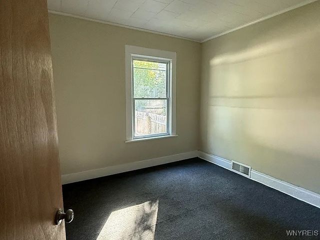 76 Vernon Place Lower, Buffalo, NY 14214