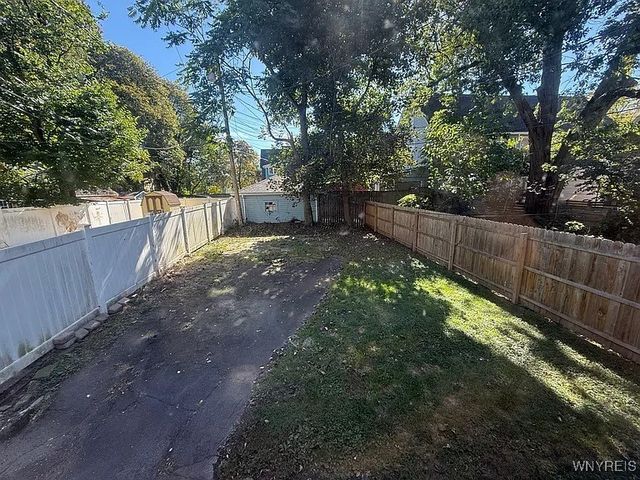 76 Vernon Place Lower, Buffalo, NY 14214