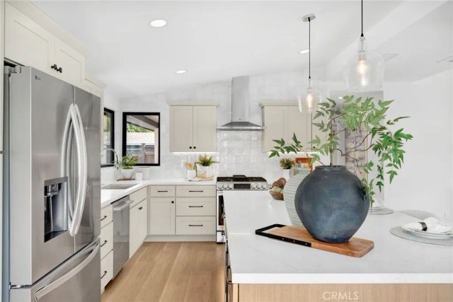 3064 Gibraltar, Costa Mesa, CA 92626