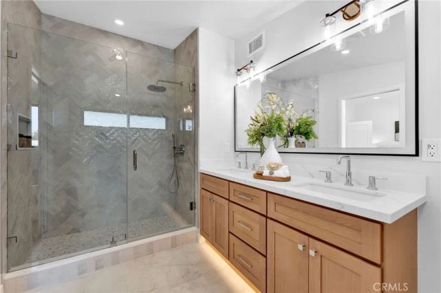 3064 Gibraltar, Costa Mesa, CA 92626