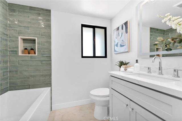 3064 Gibraltar, Costa Mesa, CA 92626