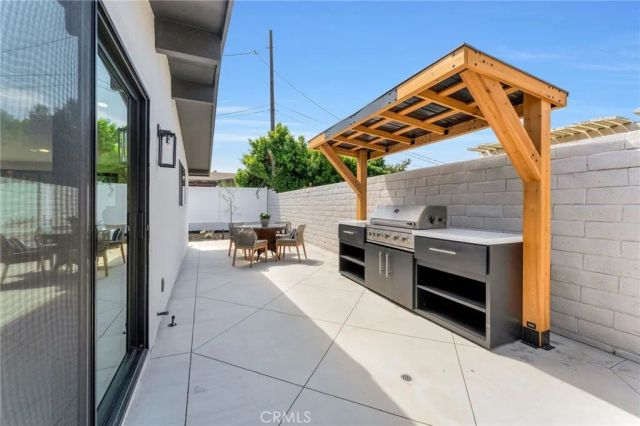 3064 Gibraltar, Costa Mesa, CA 92626