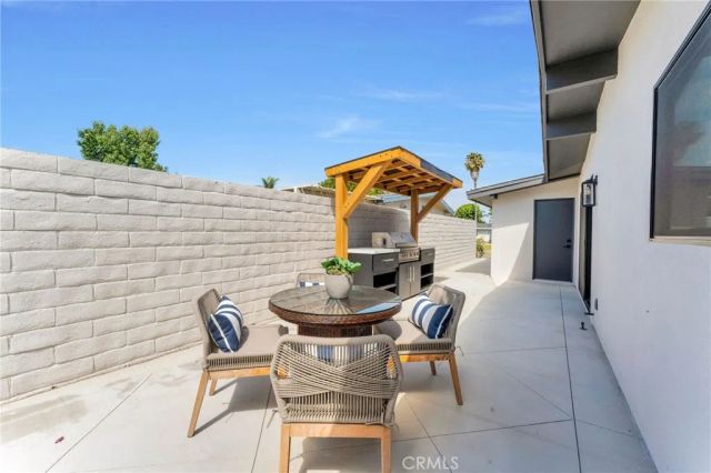 3064 Gibraltar, Costa Mesa, CA 92626