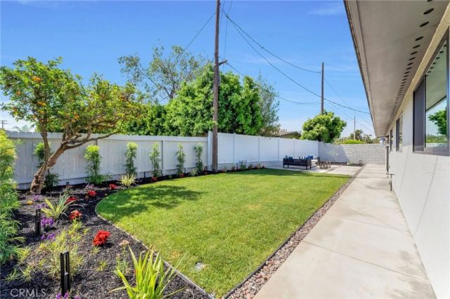 3064 Gibraltar, Costa Mesa, CA 92626