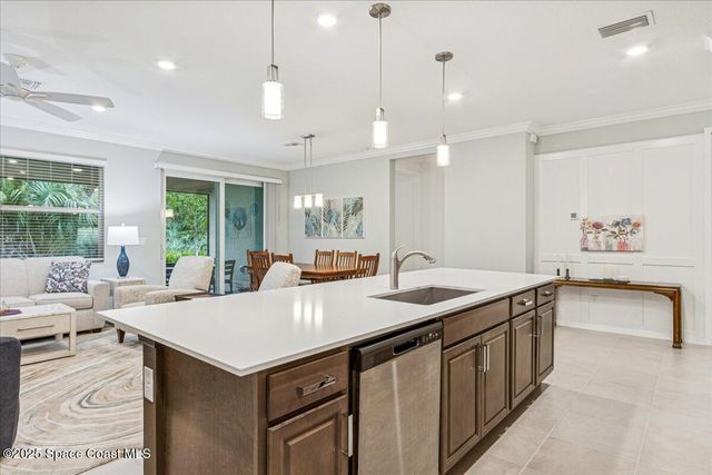 484 Veridian Circle NW, Palm Bay, FL 32907