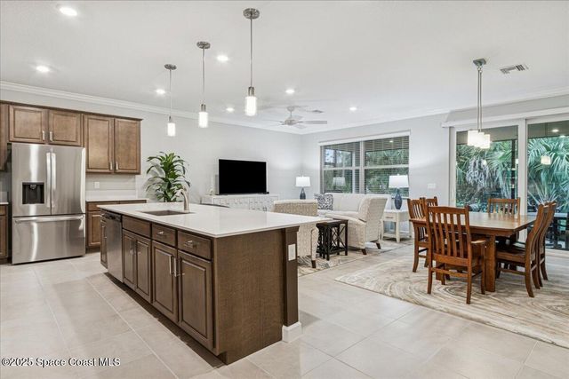 484 Veridian Circle NW, Palm Bay, FL 32907