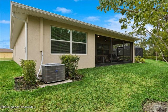 484 Veridian Circle NW, Palm Bay, FL 32907